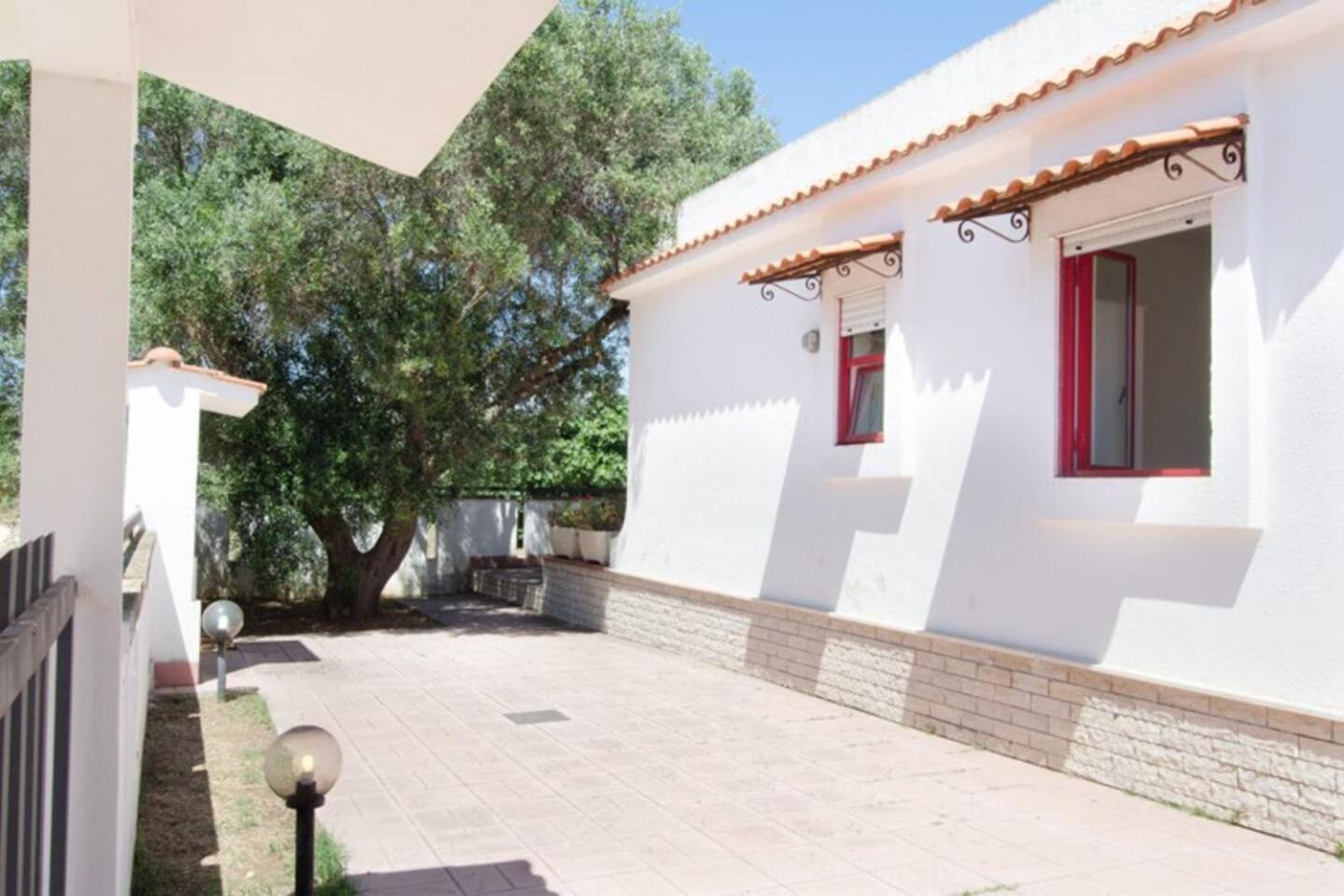 Villa Antonella Nel Boomerang Village A Torre Colimena Exterior photo